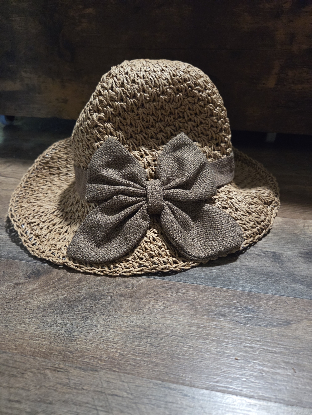 Women's Paper Straw Bow Hat in Brown Like New